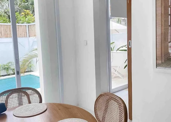 The Pink Door Villa Legian